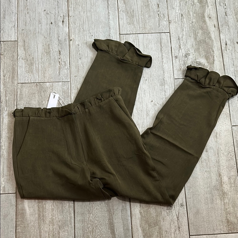 [Rêveuse] Olive Green Ruffle Hem Pants - NWT